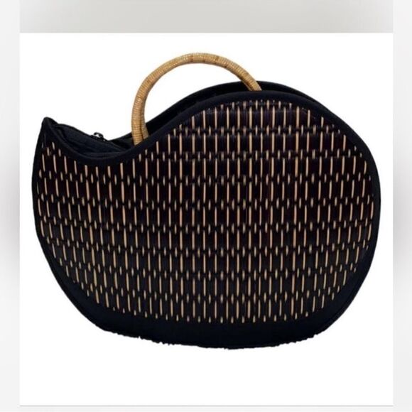 Basket of Cambodia Black & Tan Handbag. - Picture 1 of 7